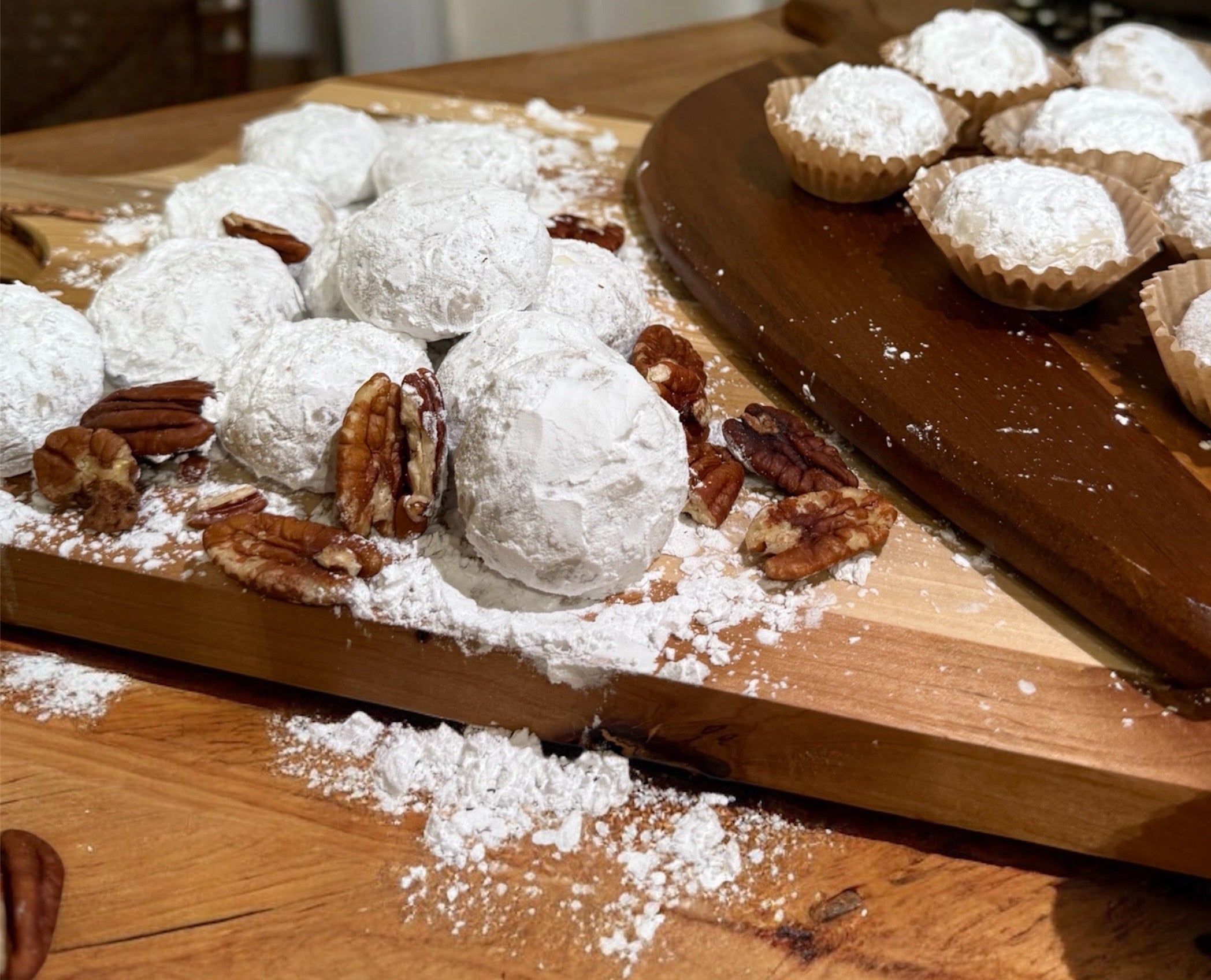 Sugar powder Mexican wedding cookies